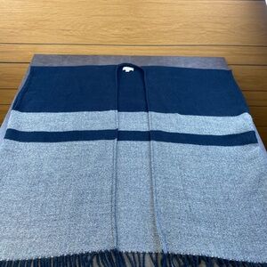 LOFT Outlet Women’s Navy & Grey Knit Poncho/Cardigan/sweater One Size
